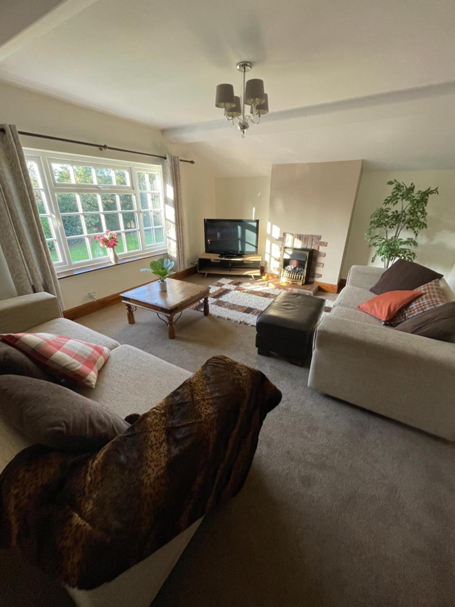 Pear Tree House 2 Bed Apartment Hartford  Buitenkant foto